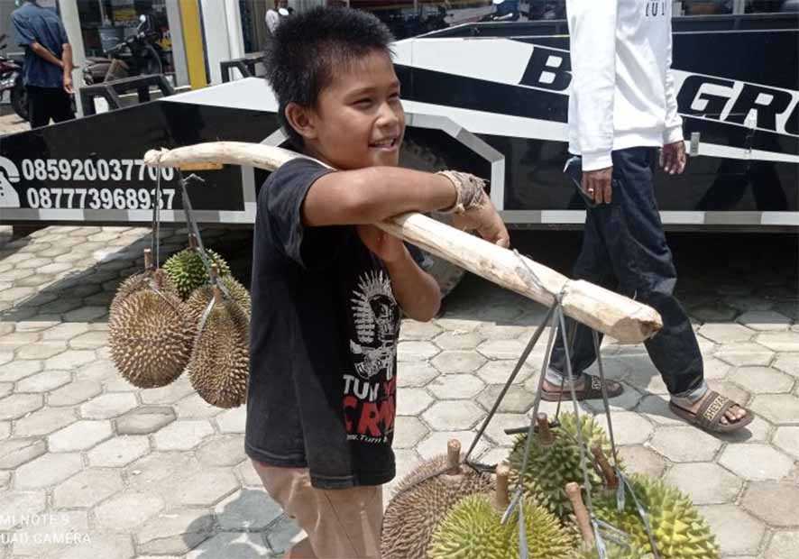 Musim Durian Gerakkan  Ekonomi Badui