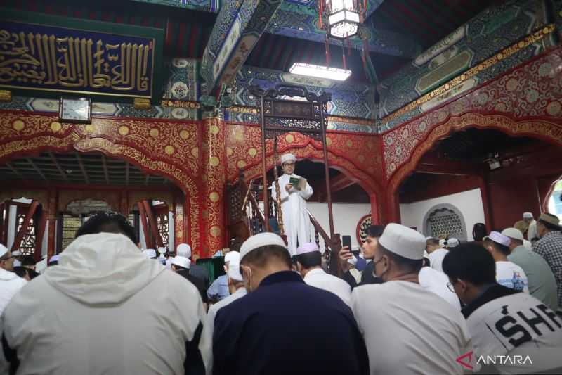 Muslim Tiongkok Terbelah, Rayakan Idul Adha Berbeda Tanggal, Masjid Dilarang Buka