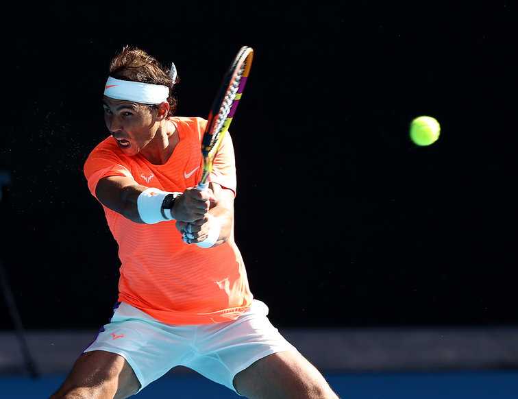 Nadal Disingkirkan Tsitsipas di Perempat Final Australian Open