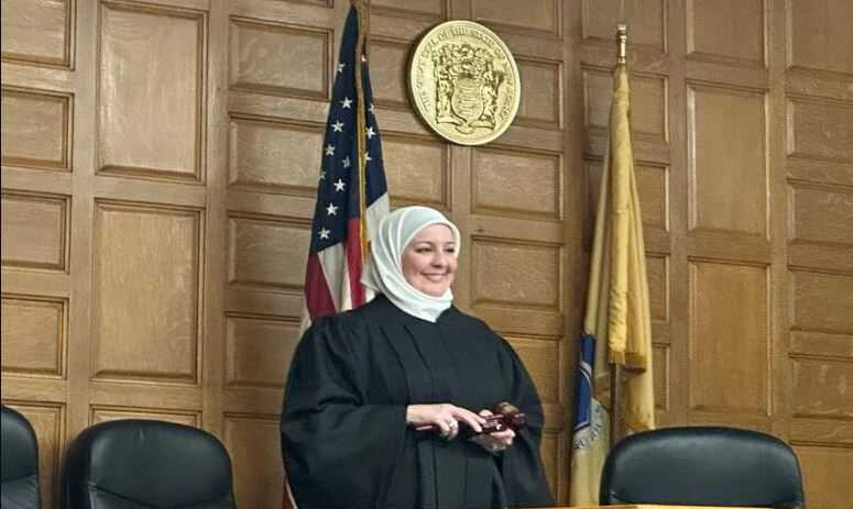 Nadia Kahf Jadi Hakim Wanita Berhijab Pertama di Pengadilan AS