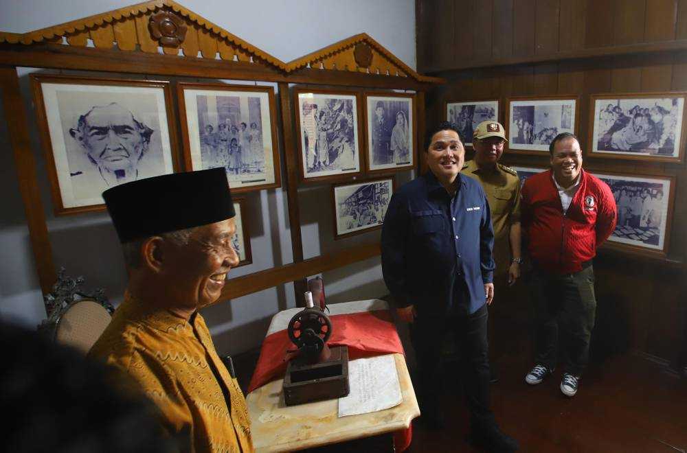 Napak Tilas Erick Thohir Di Rumah Pengasingan Bung Karno