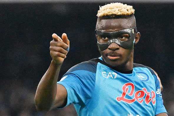 Napoli Pertahankan Pemain Bintang