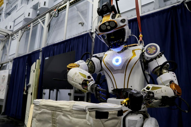 NASA Pelajari Robot Humanoid untuk Beroperasi di Luar Angkasa