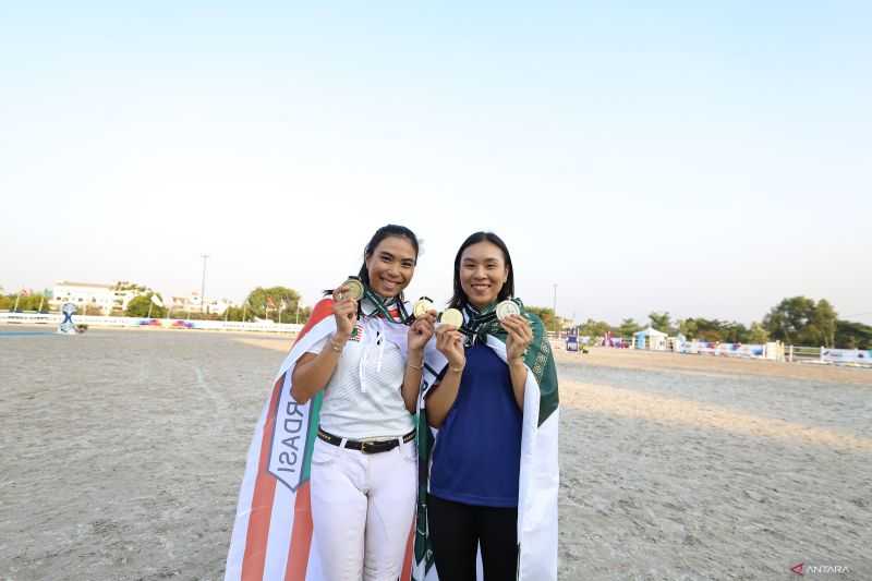 Natasha dan Karen Sabet Medali Emas Kejurnas Berkuda 2023