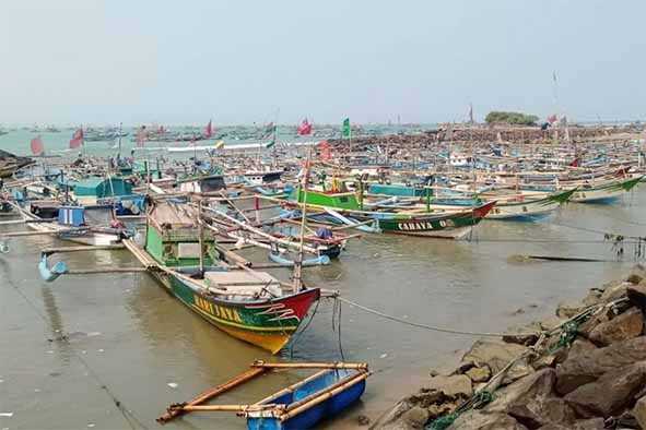 Nelayan Diminta Pemkab Lebak untuk Waspadai Tinggi Gelombang 4 Meter