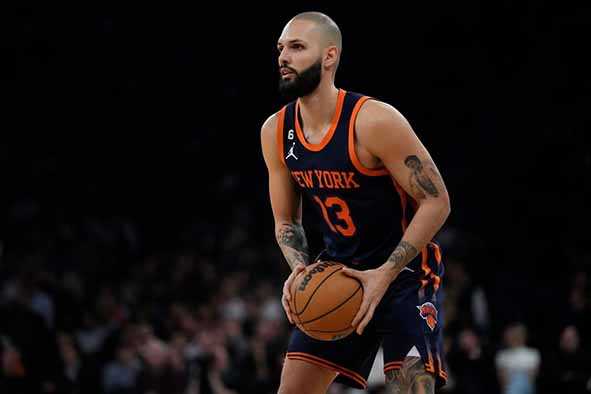 New York Knicks dan Toronto Raptors Bangkit untuk Menang