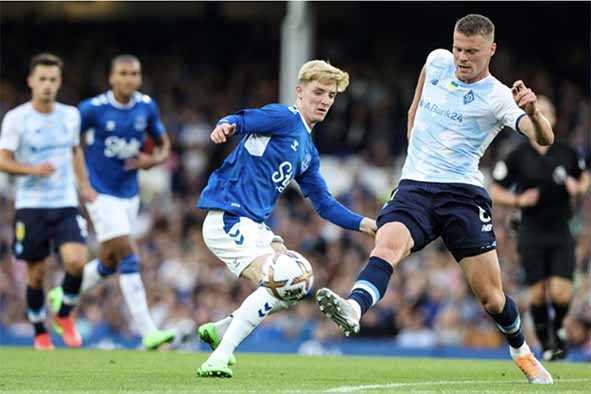 Newcastle Resmi Rekrut Anthony Gordon dari Everton