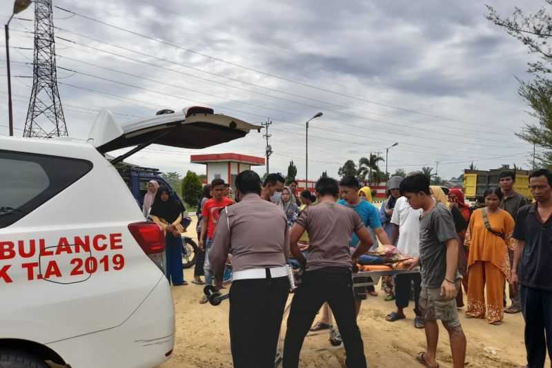 Ngeri! Pengendara Motor Tewas di Tempat Setelah Tertabrak Truk di Jalan Lintas Sumatera