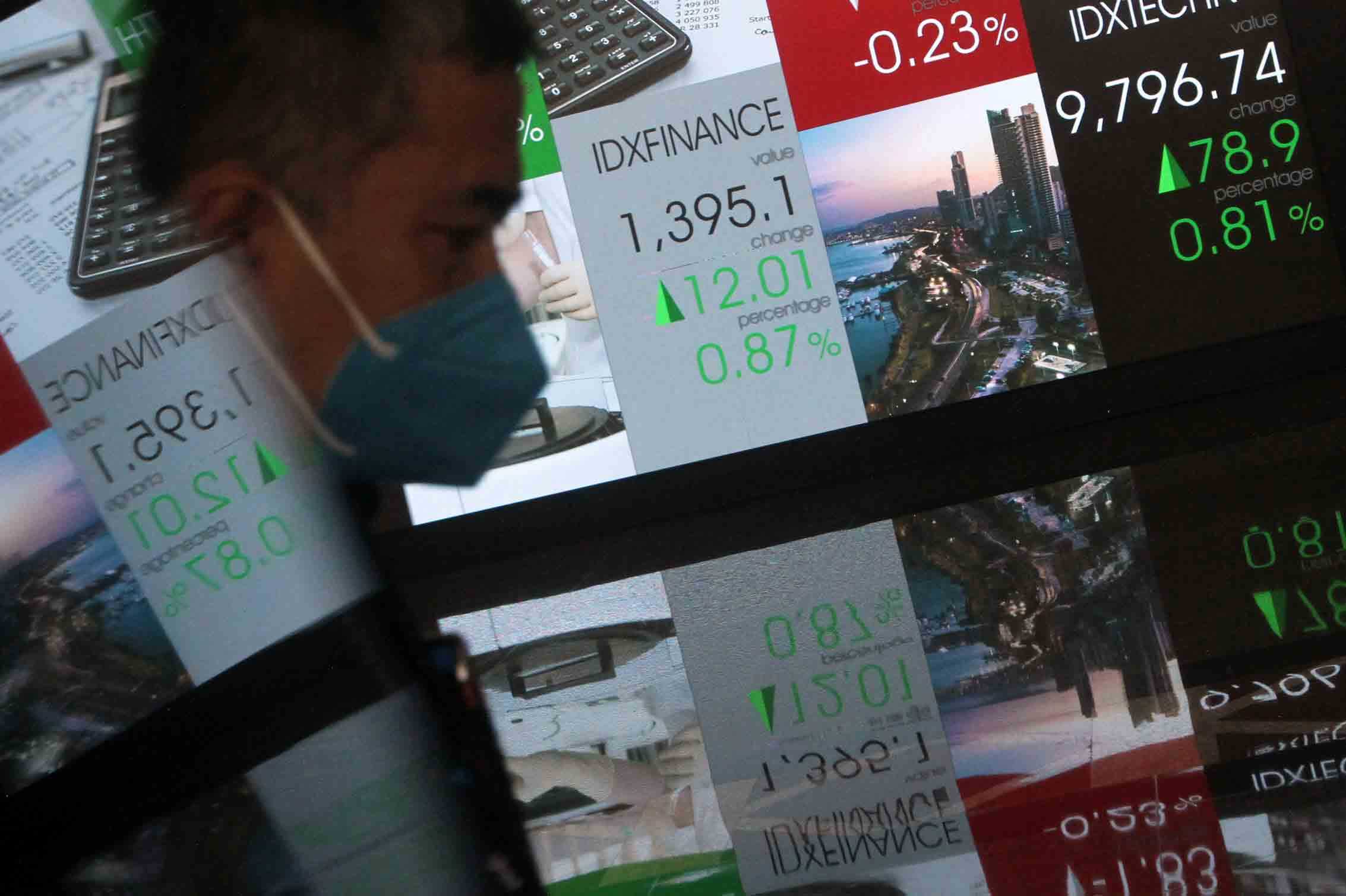 Nilai transaksi harian di Bursa Efek Indonesia (BEI) mencapai 13,27 triliun 4