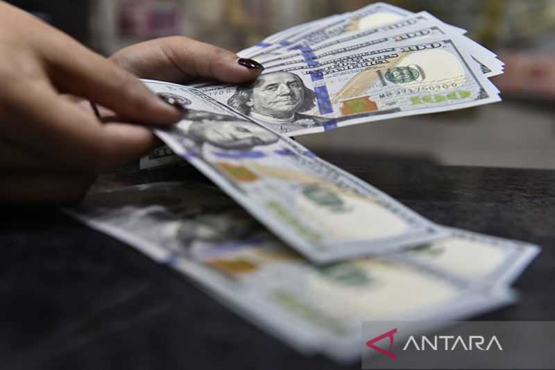 Nilai Tukar Dolar AS Menguat Didorong Komentar Pejabat Federal Reserve