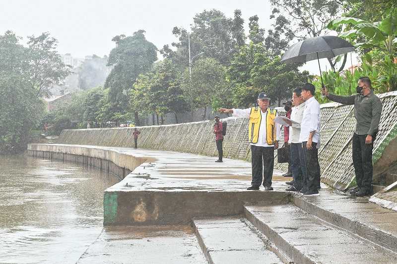 NORMALISASI KALI CILIWUNG DILANJUTKAN KEMBALI