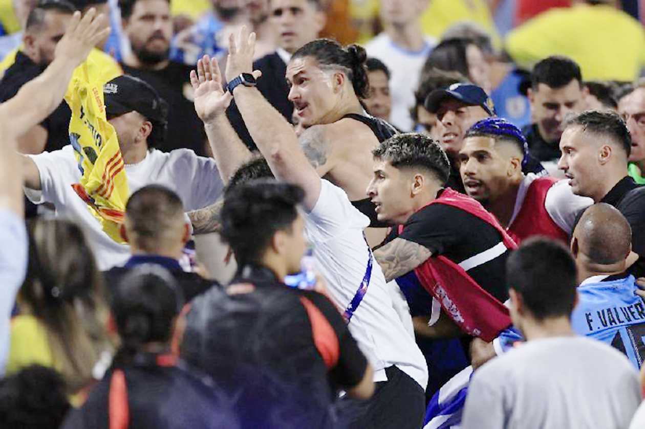 Nunez Berkelahi, Pemain Uruguay Kritik Soal Keamanan