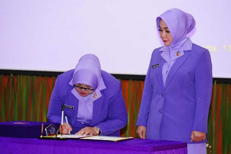 Ny Evi Agus Subiyanto Pimpin Sertijab Lima Jabatan Ketua IKKT