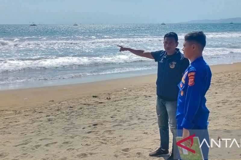 Nyaris Tenggelam, Tim SAR Selamatkan Pelajar Bogor Tenggelam di Pantai Istana Presiden
