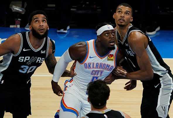 Oklahoma City Thunder Taklukkan Spurs, Grizzlies Atasi Mavericks