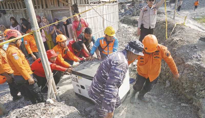 OPERASI PENYELAMATAN PENAMBANG EMAS HARI KE LIMA