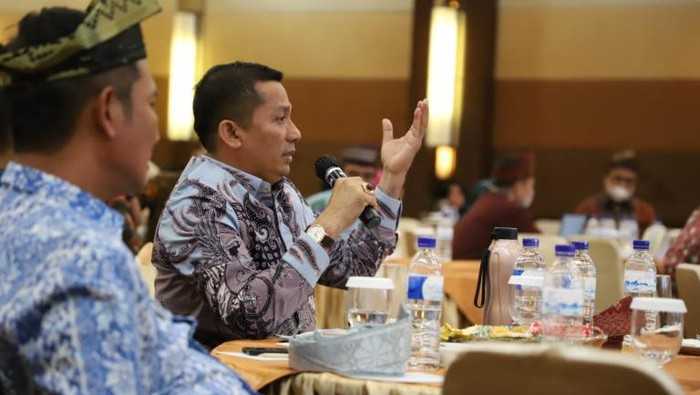 Opini Achmad Nur Hidayat: Mewaspadai Suara Keras Bupati Meranti; Ada Masalah Serius Hubungan Pusat & Daerah