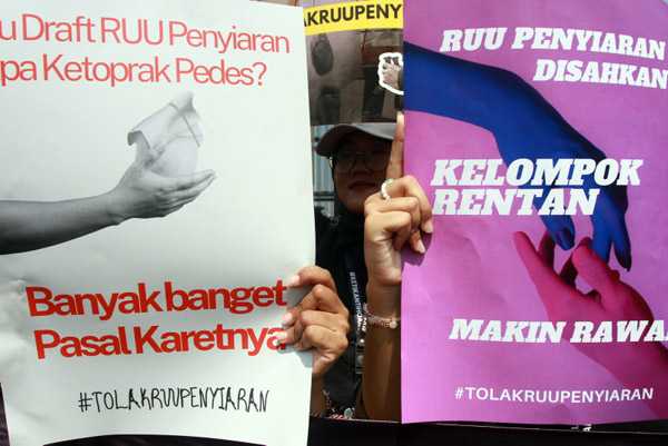 Organisasi Pers Lakukan Aksi Tolak Revisi RUU Penyiaran 3