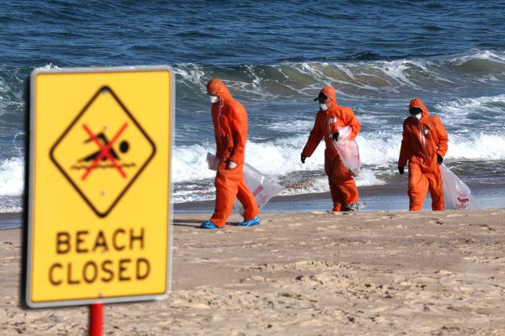 Otoritas Sydney Tutup Pantai Bondi Akibat Penemuan Ratusan Bola Hitam Diduga Beracun