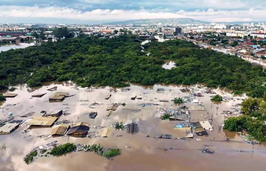 Pakar: Deforestasi Perburuk Banjir Mematikan di Brazil