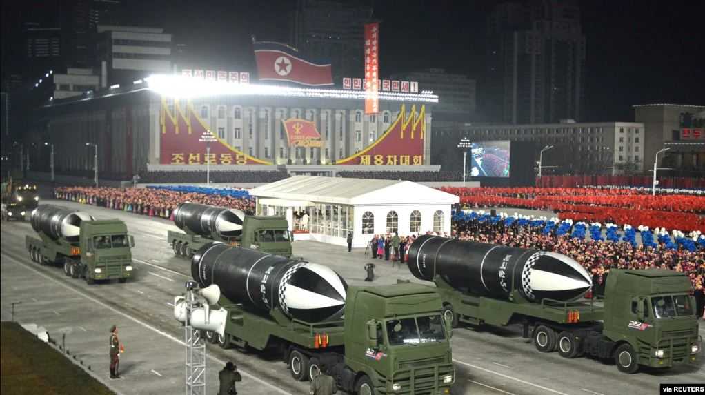 Pamer Rudal ICBM saat Parade Militer, Kim Jong Un Bersumpah Akan Perbesar Program Senjata Nuklir