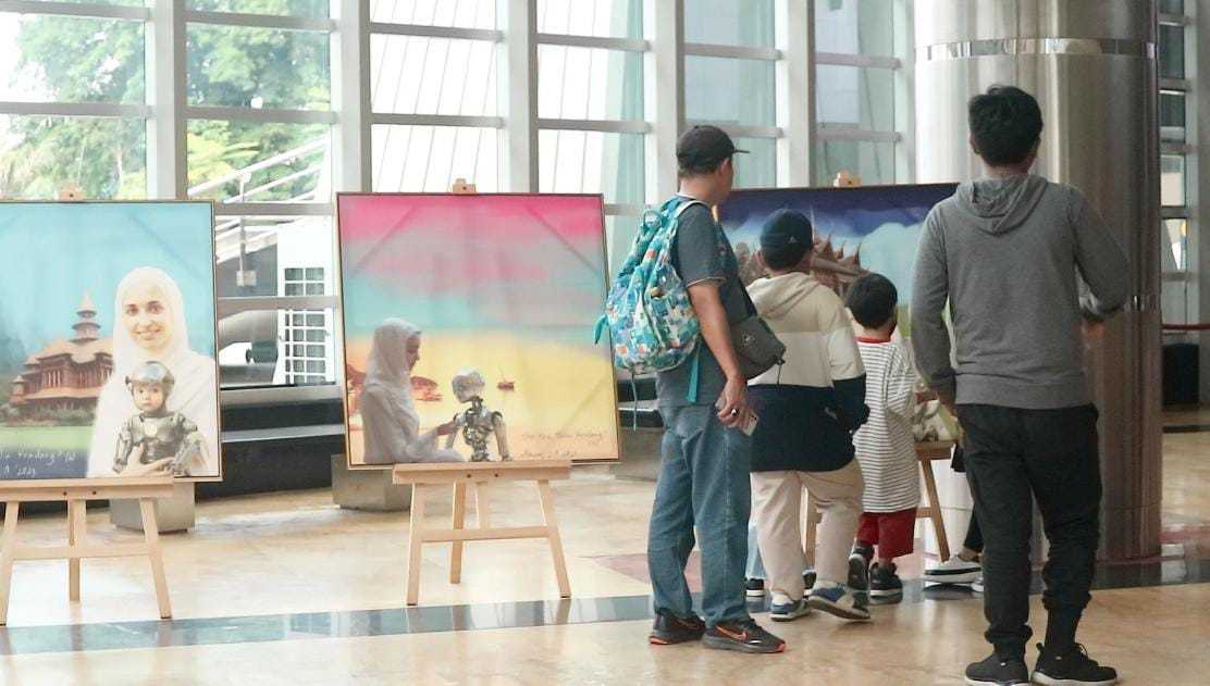 Pameran Lukisan Artificial Intelligence Denny JA di Taman Ismail Marzuki 2