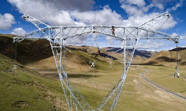 Panel Fotovoltaik di Tibet Diprediksi Tekan 200 Ribu Ton Emisi Karbon