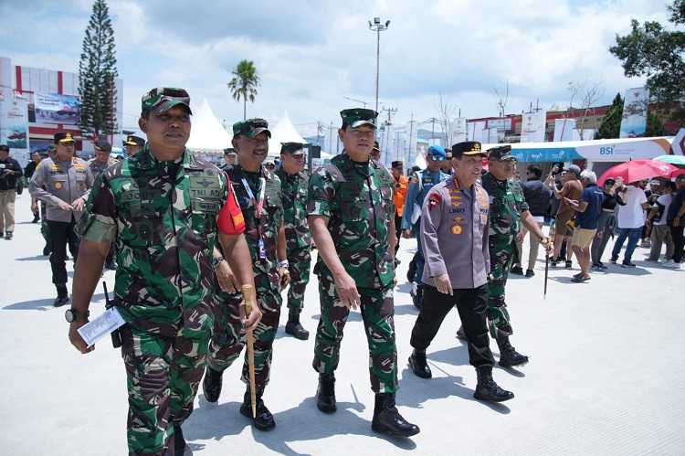 Panglima TNI Dampingi Presiden Menyaksikan Kejuaraan Dunis F-1 H2O