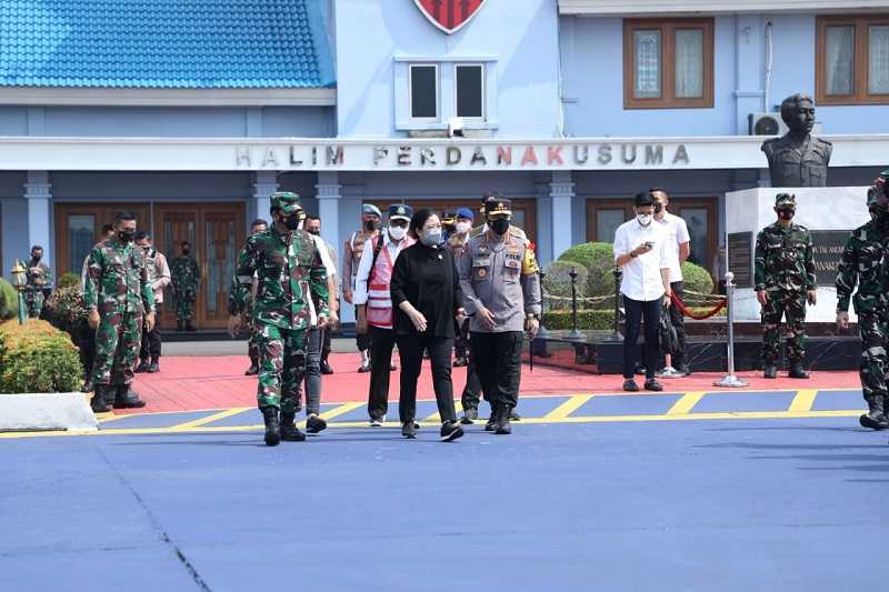 Panglima TNI dan Kapolri Bersama Ketua DPR Serta Beberapa Menteri Tinjau Penyekatan Arus Mudik 2021