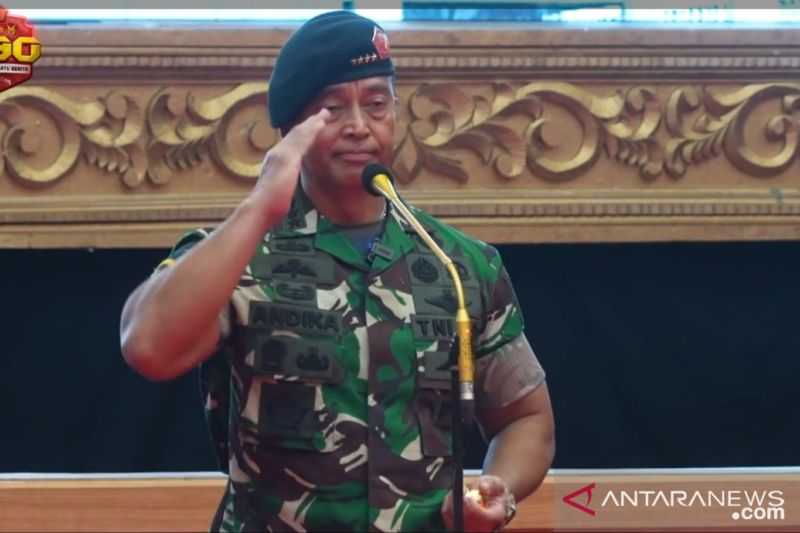 Panglima TNI Dengarkan Paparan Dankormar