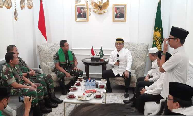 Panglima TNI Jenderal Andika Perkasa Temui Ketua Umum PBNU Gus Yahya, Bahas Apa Ya?