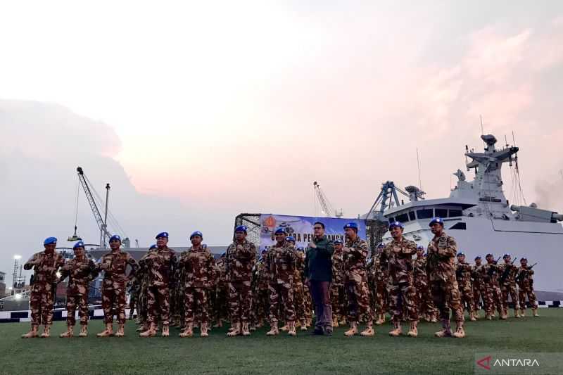 Panglima TNI Lepas 120 Prajurit TNI yang Bertugas sebagai Pasukan Perdamaian untuk PBB ke Lebanon