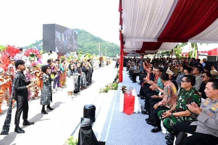 Panglima TNI Mendampingi Presiden Pembukaan Industri Kreatif di Tanah Papua