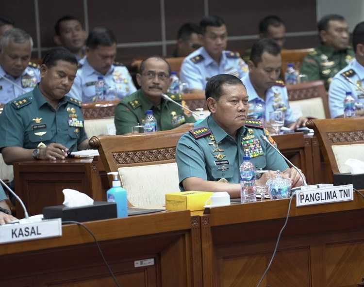 Panglima TNI Rapat Kerja dengan Komisi I DPR