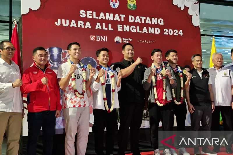 Para Atlet Juara All England yang Tiba Kembali ke Indonesia Ini Disambut Khusus
