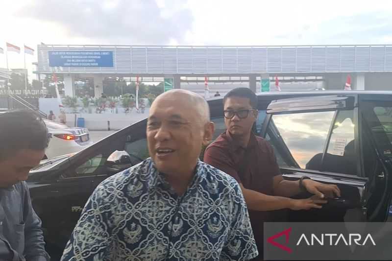 Para Menteri Kabinet Indonesia Maju Berdatangan melalui Balikpapan Menuju Kota Nusantara