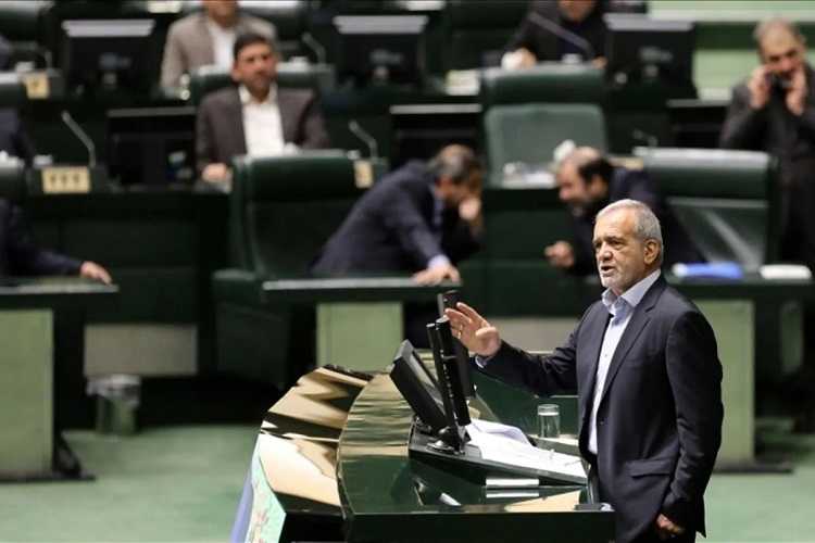 Parlemen Iran Setujui Semua Calon Menteri Kabinet yang Diajukan Presiden Pezeshkian