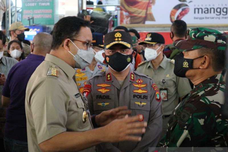 Pasar Tanah Abang Masih Ramai