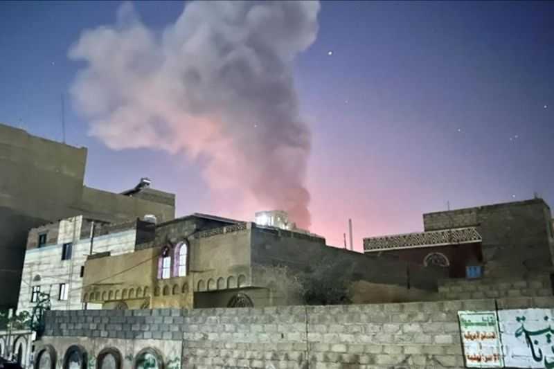 Pasukan AS dan Inggris Lakukan Serangan Udara di Yaman Barat