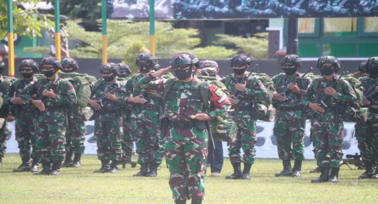 Pasukan Raider yang Pernah Tewaskan Salah Satu Komandan KKB Ini Akhirnya Diterbangkan ke 9 Kabupaten di Papua