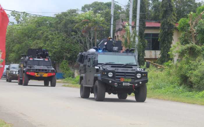 Pasukan TNI dan Polri Lakukan Konvoi di Jalan-jalan Kota Merauke Papua