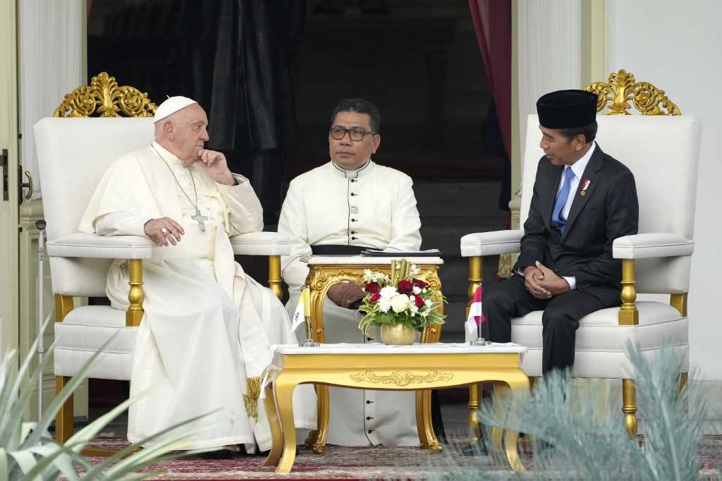 Paus Fransiskus di Istana Negara, Disambut Jokowi dan Bertemu Prabowo 5