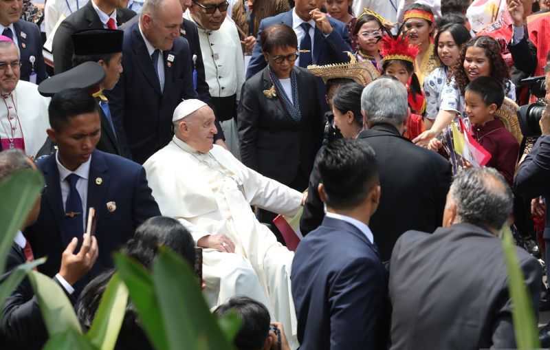 Paus Fransiskus Doakan Indonesia Selalu Diberkati dengan Perdamaian