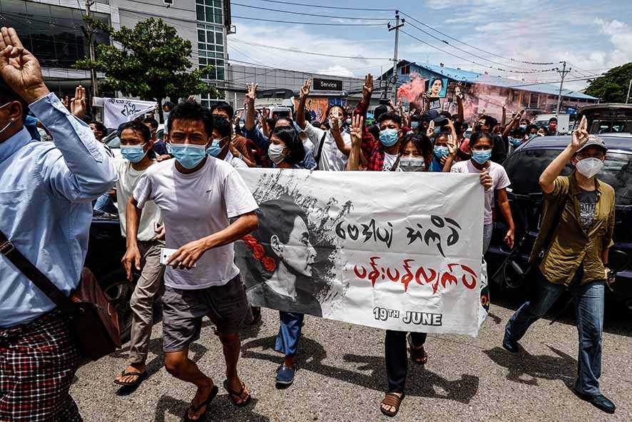 Paus Fransiskus Dukung Pemberian Bantuan untuk Pengungsi