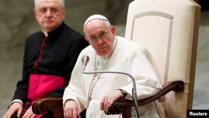 Paus Kritik Pasangan yang Pilih Pelihara Hewan Ketimbang Miliki Anak