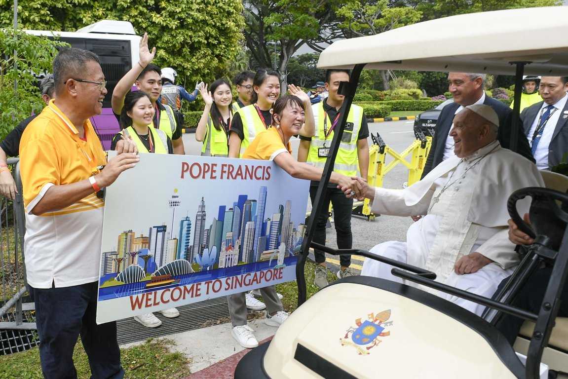 Paus Tiba di Singapura, Perhentian Terakhir dalam Lawatan di Asia-Pasifik