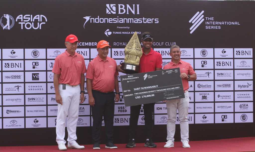 Pegolf Thailand Sarit Suwannarut juara turnamen golf BNI Indonesian Masters 2022 2