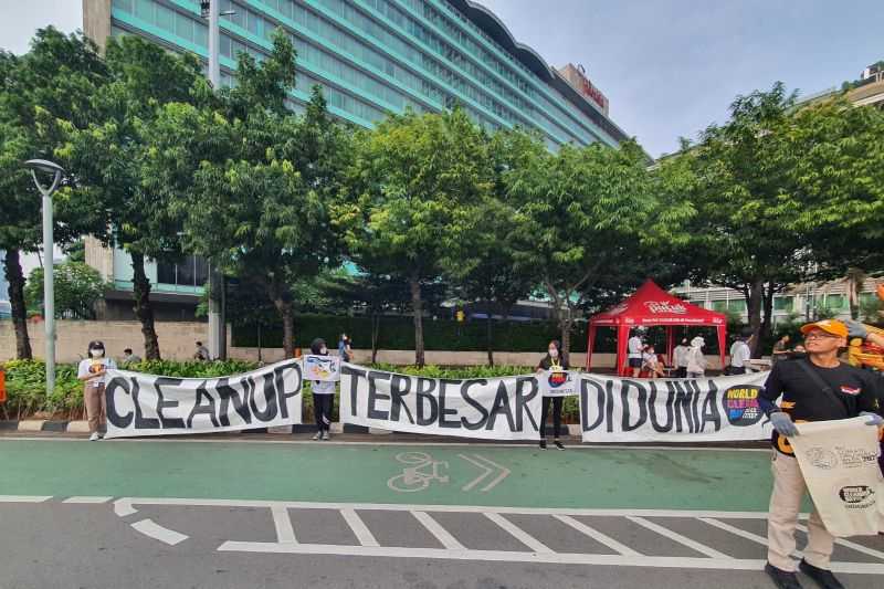 Pekan Diplomasi Iklim, Uni Eropa Lakukan Kampanye dan Aksi Bersih-bersih di Jakarta dan Bali