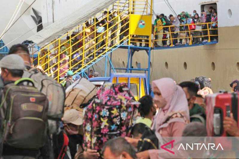 Pelabuhan Tanjung Perak Perkirakan Puncak Arus Mudik 19 April