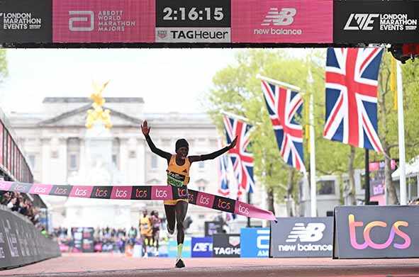 Pelari Kenya Mendominasi London Marathon